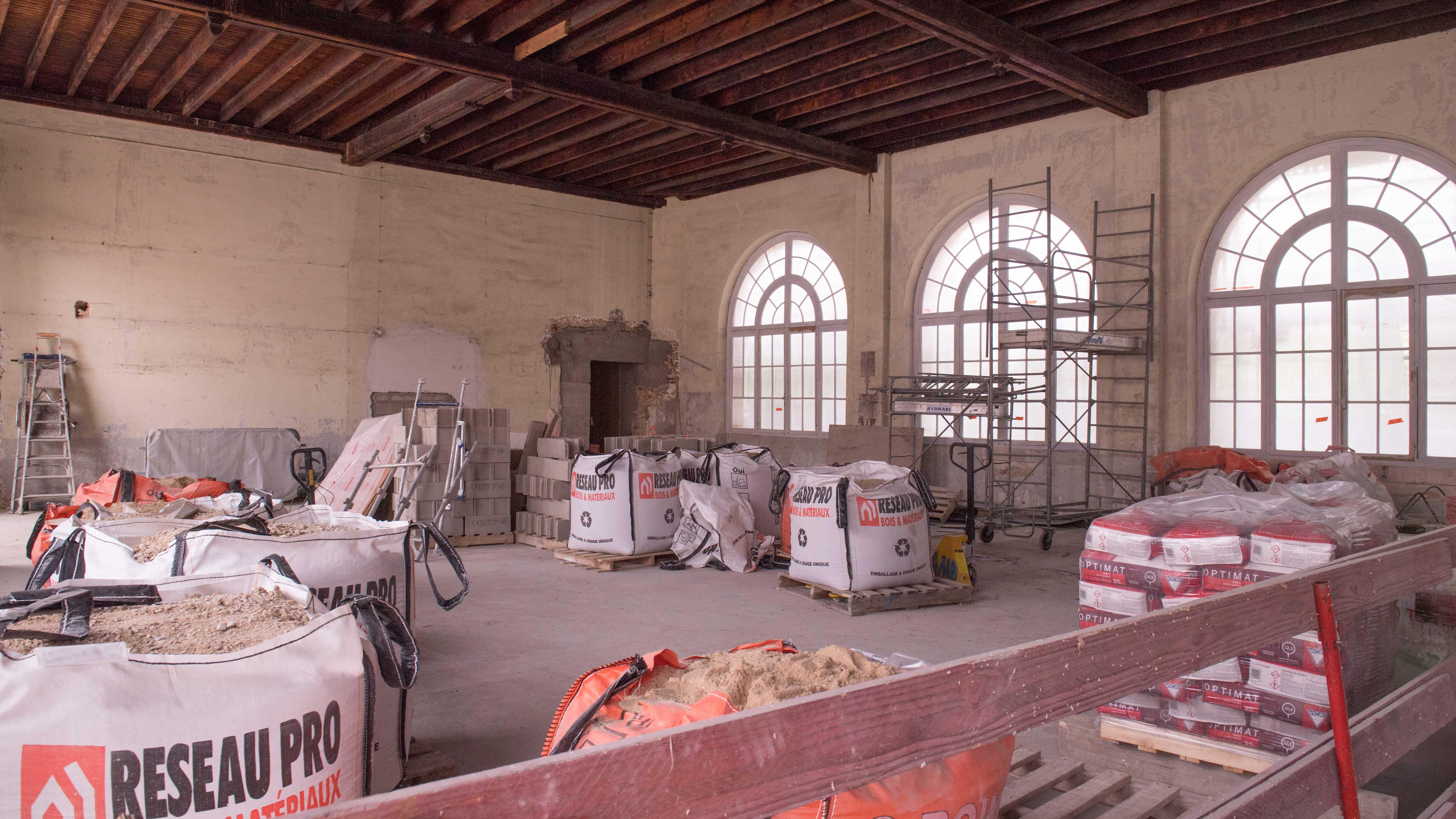 Avril 2017 : rénovation de l’intérieur des bâtiments en meulière 